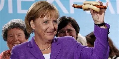 Paukenschlag    Merkel soll angeblich zurück kommen und Verantwortung für das Land übernehmen .