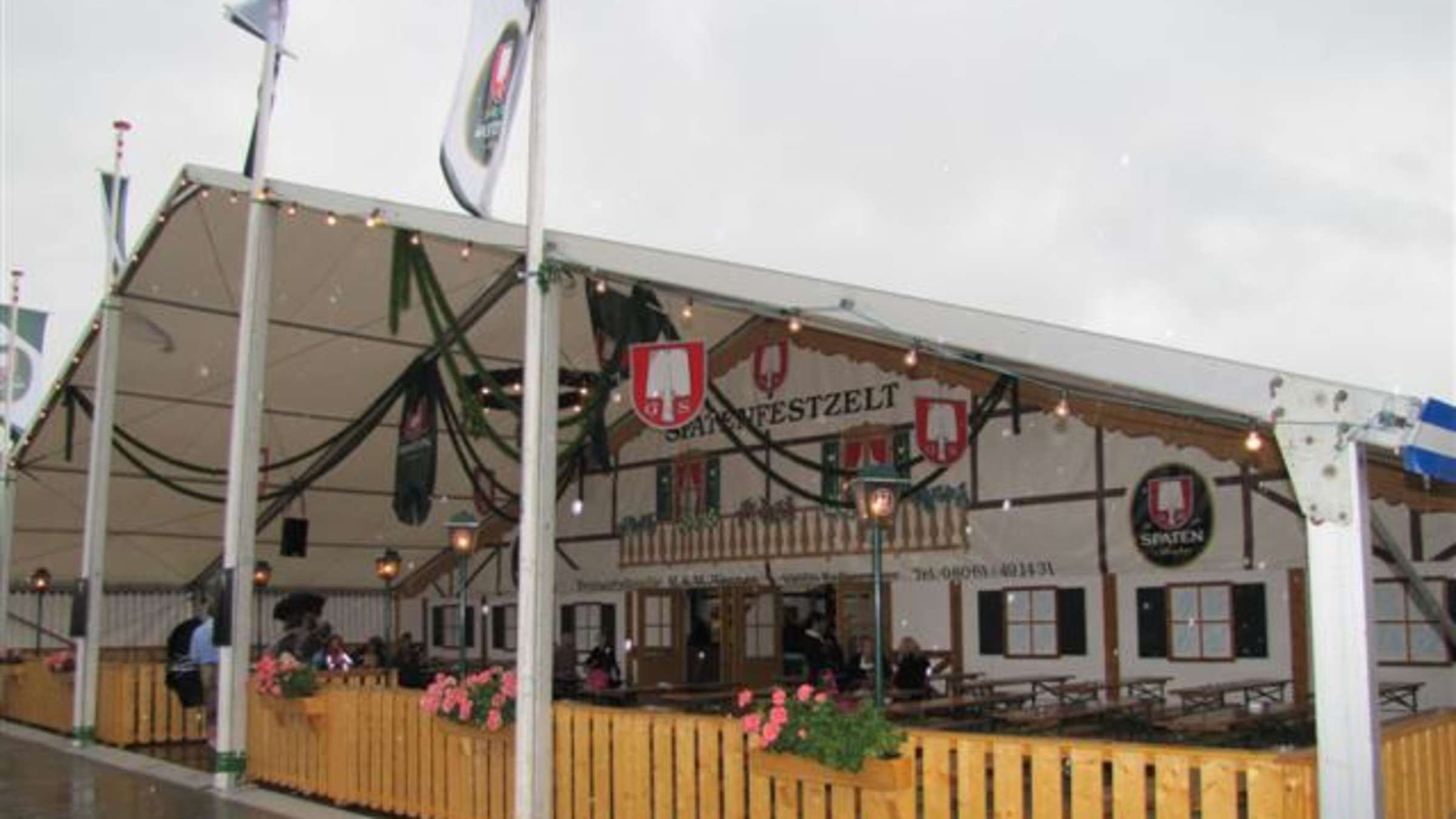 Neuer Festwirt und neue- alte  Brauerei  auf dem Mühldorfer Volksfest 2023