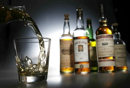 Bundesregierung rät zu Alkohol gegen Corona