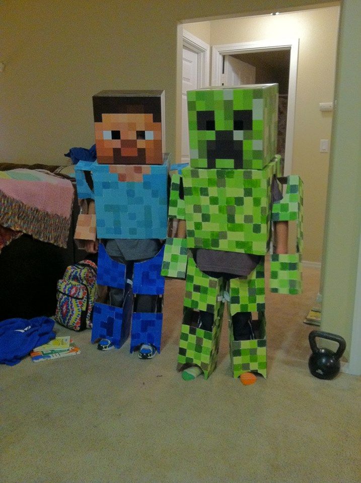 Geschwister George (14) und Paul (16) brechen mit einem Minecraft-Kostüm in ein fremdes Haus ein!