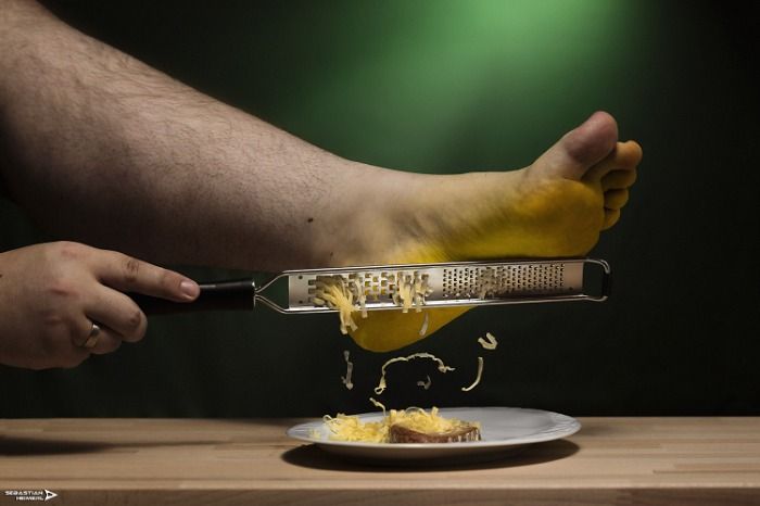Forscher haben herausgefunden das man Fußkäse ohne Bedenken essen kann.