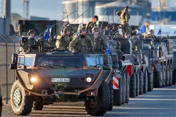 Russland greift Polen an NATO entsendet Truppen