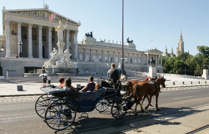 Bringing Back the Charm: Vienna Green Party Announces Horse Carriages to Replace Cars in the City